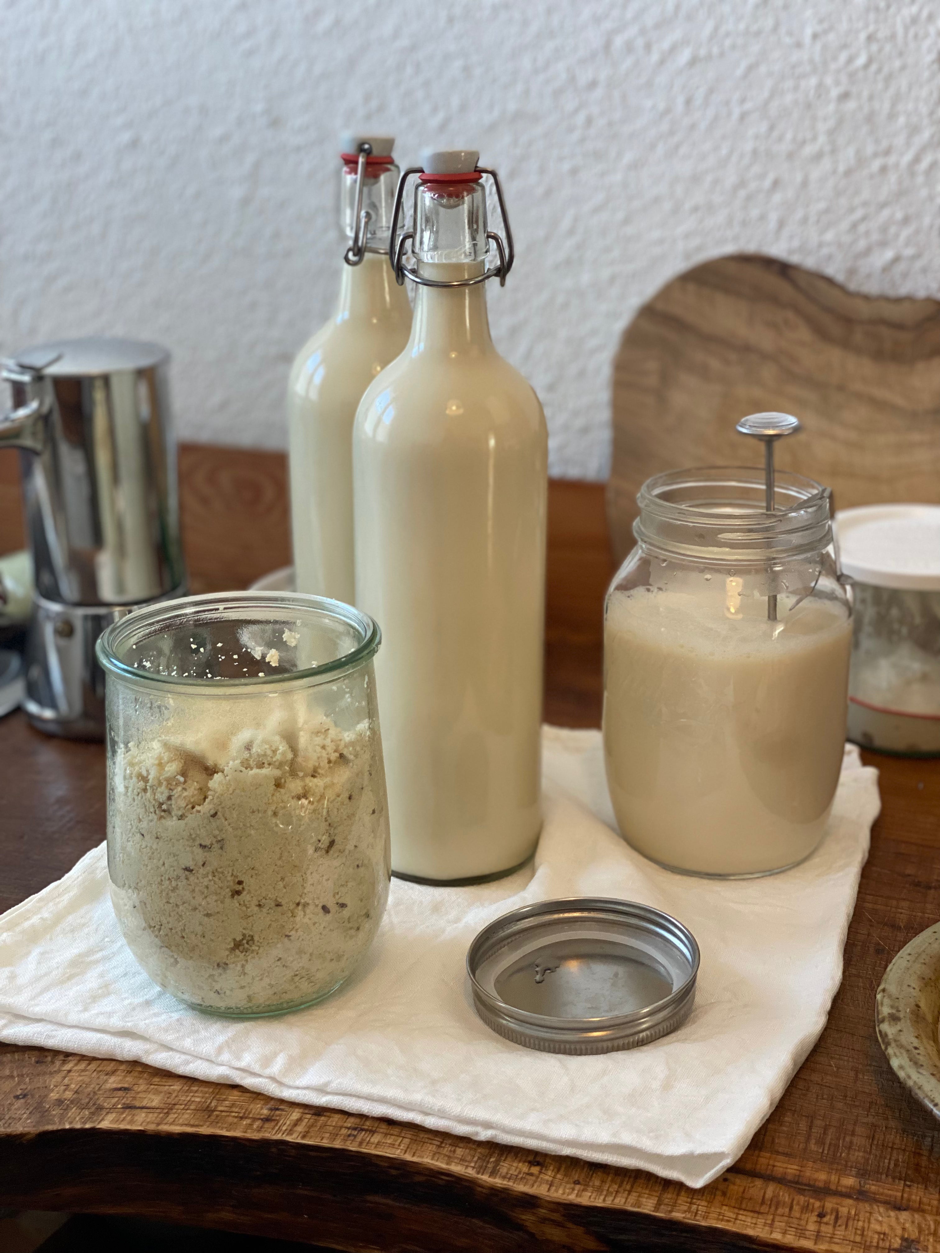 Soja Milch, Joghurt und Okara